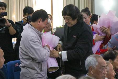 说明: http://172.30.104.61:8080/__local/D/AE/18/E7948489BFA041D9E469E95EF6C_4A96D6D4_13E0A.jpg